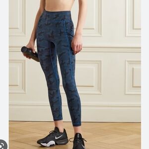 All access center stage pocket leggings